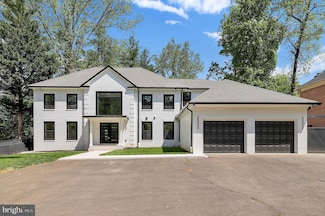 7332 Old Dominion Dr, McLean, VA 22101