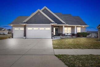 811 Shelby Dr, Tiffin, IA 52340