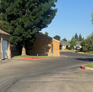 7166 N Fruit Ave Unit 160, Fresno, CA 93711