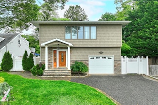 36 Dawes Ave, Syosset, NY 11791