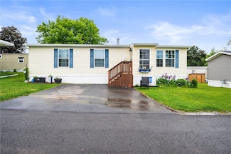 2 Beatrice Dr, Rochester, NY 14625