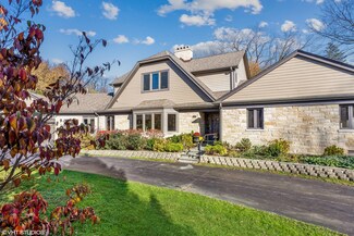 1357 Sunview Ln, Winnetka, IL 60093