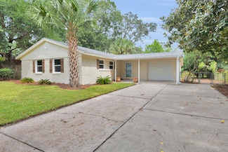 321 Coral Dr SW, Fort Walton Beach, FL 32548