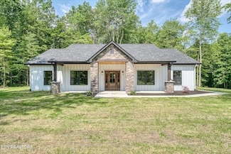 335 Rocky Top Rd, Monterey, TN 38574