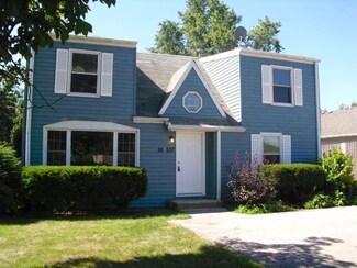 26W537 Geneva Rd, Wheaton, IL 60187
