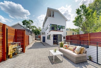 133 Charles St Unit 133, Cambridge, MA 02141