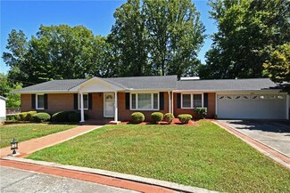 620 Petree Rd, Winston Salem, NC 27106