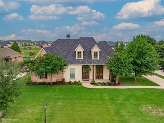 431 Kingston Plantation Blvd, Benton, LA 71006