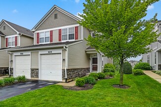 904 Genesee Dr, Naperville, IL 60563