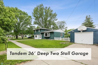2702 2nd St N, Fargo, ND 58102