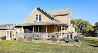 201 N Brush St, Lawler, IA 52154