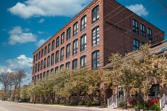 33 Maplewood Ave Unit 204, Gloucester, MA 01930