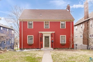3006 E 1st St, Duluth, MN 55812
