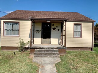 332 E Gordon St, Covington, VA 24426