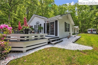 162 Candle St, West Jefferson, NC 28694