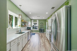 6210 Stable Creek Dr, San Antonio, TX 78249