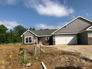 438 Gene Dr, Roanoke, IN 46783