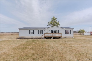 12617 New York 12e, Chaumont, NY 13622