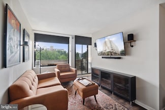429 N St SW Unit S-401, Washington, DC 20024