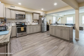 1603 Berkeley Ave, Beachwood, NJ 08722