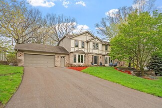 1452 Arden Oaks Dr, New Brighton, MN 55112