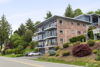 318 Perry Ave N Unit 2, Port Orchard, WA 98366