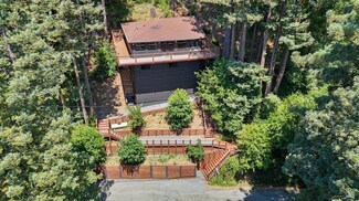 17356 Old Monte Rio Rd, Guerneville, CA 95446
