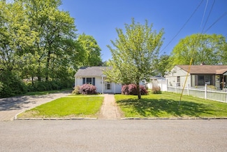 15 Kwiecinski St, West Haverstraw, NY 10993