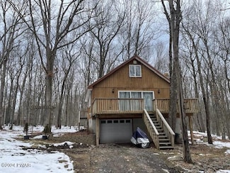 118 Evergreen Ct, Hawley, PA 18428