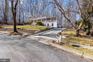 5 Crestview Cir, Wayne, PA 19087