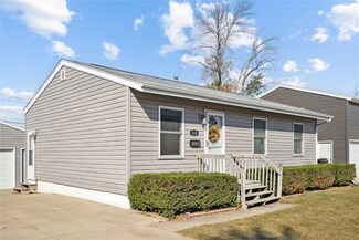 188 Cherry Hill Rd NW, Cedar Rapids, IA 52405
