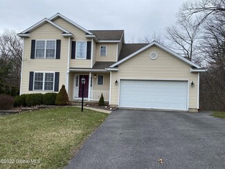 233 N Alandale Ave, Schenectady, NY 12304