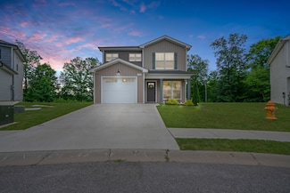 1176 Cottonwood Dr, Clarksville, TN 37040