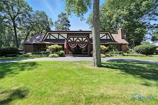 4567 Torquay Ave, Toledo, OH 43615