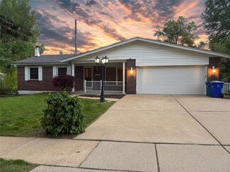 11789 Parish Dr, Bridgeton, MO 63044
