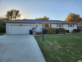 704 Whippoorwill Dr, Washington, IL 61571
