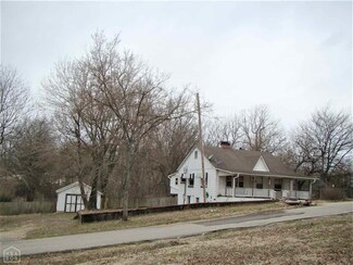191 S 8th St, Black Rock, AR 72415