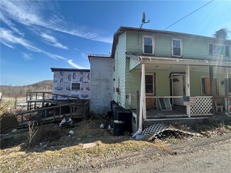 322 2nd St, West Leisenring, PA 15489