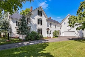 18 Maple St, Skowhegan, ME 04976