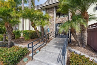 6666 Beadnell Way Unit 13, San Diego, CA 92117