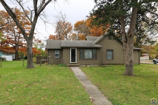1048 Sunnyslope St, Emporia, KS 66801