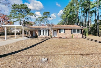 6714 Camden Rd, Fayetteville, NC 28306