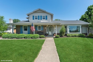 8 Steeplechase Dr, Racine, WI 53402
