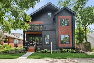 2715 Reese Ave, Evanston, IL 60201