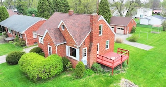 71 Maple Ln, Ontario, OH 44906
