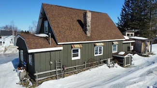 195 Champlain St, van Buren, ME 04785