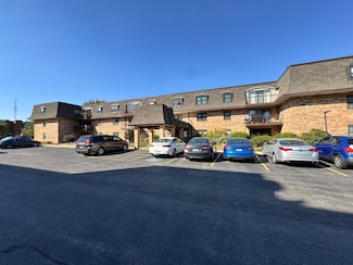 475 N Cass Ave Unit 212, Westmont, IL 60559