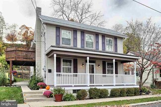 214 S 2nd St, Lemoyne, PA 17043