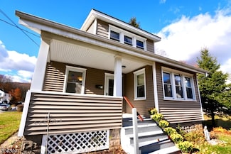 37 Garden Ave, Wharton, NJ 07885