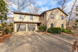 1170 33rd Street Ct, Moline, IL 61265
